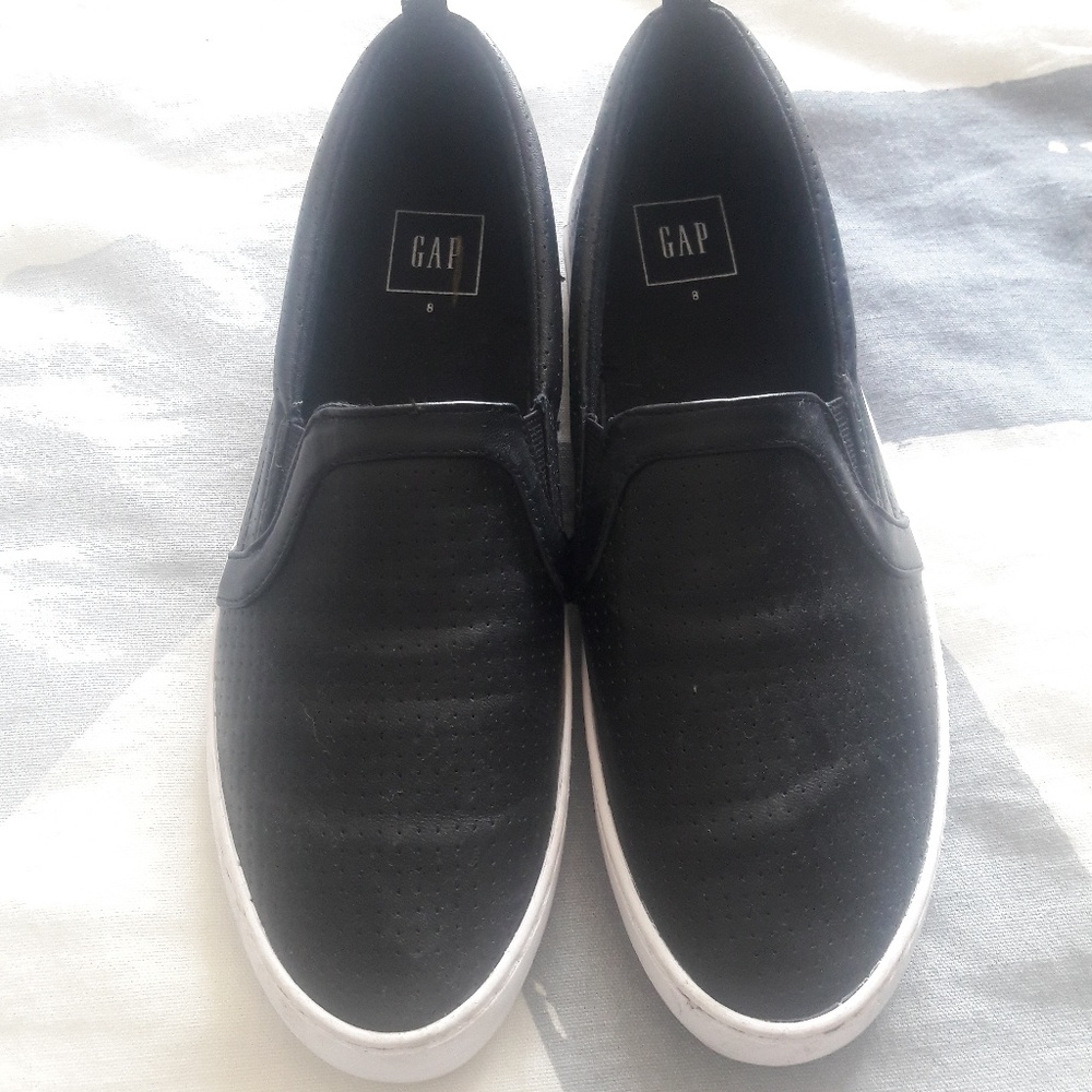 GAP black slip-on shoes